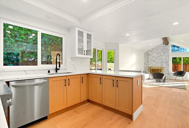 11 Paddock Ct, Pleasant Hill, CA 94523