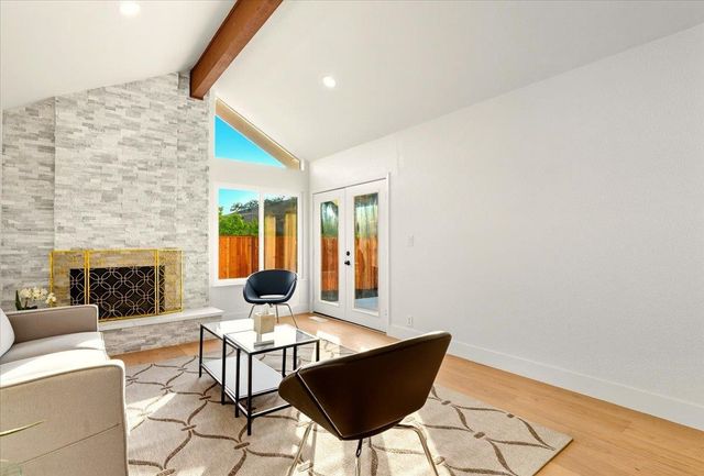 11 Paddock Ct, Pleasant Hill, CA 94523