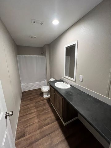 197 E Sweden Street, Walnut Springs, TX 76690