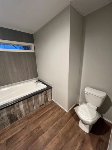 197 E Sweden Street, Walnut Springs, TX 76690