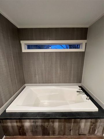 197 E Sweden Street, Walnut Springs, TX 76690