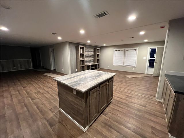 197 E Sweden Street, Walnut Springs, TX 76690