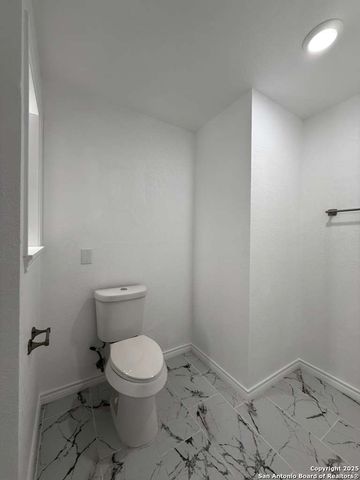 8307 Maple Ridge, San Antonio, TX 78239