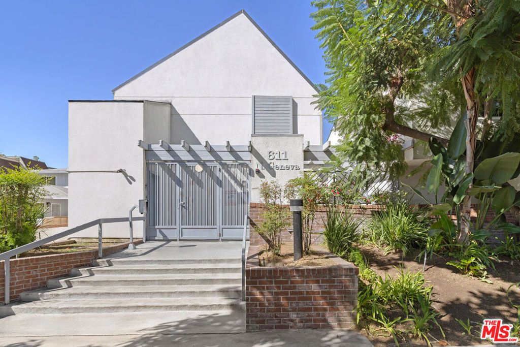 618 N Howard Street 221, Glendale, CA 91206 — photo 2