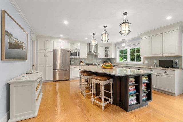 293 Wattaquadock Hill Rd, Bolton, MA 01740