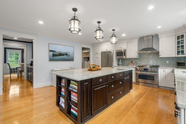 293 Wattaquadock Hill Rd, Bolton, MA 01740