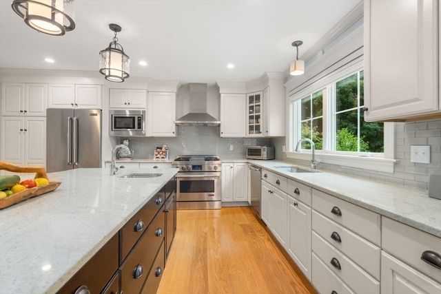 293 Wattaquadock Hill Rd, Bolton, MA 01740