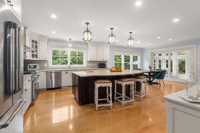 293 Wattaquadock Hill Rd, Bolton, MA 01740