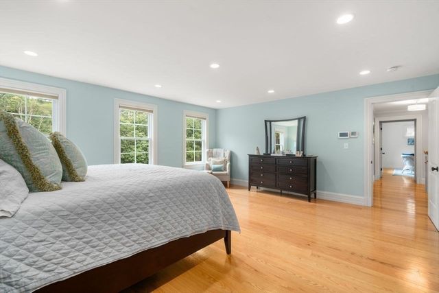 293 Wattaquadock Hill Rd, Bolton, MA 01740