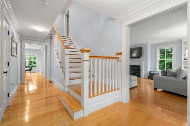 293 Wattaquadock Hill Rd, Bolton, MA 01740