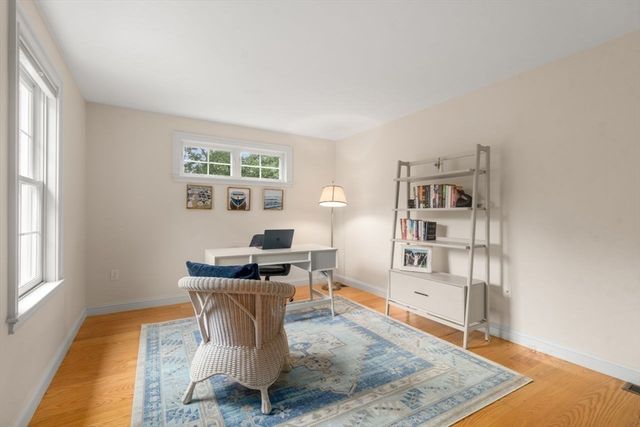 293 Wattaquadock Hill Rd, Bolton, MA 01740