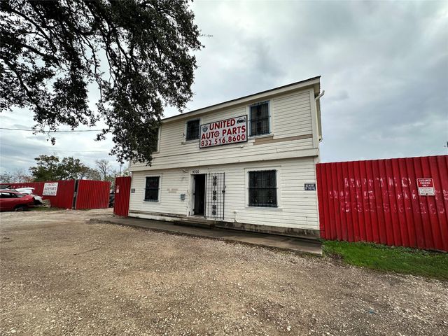 9300 Winkler Drive, Houston, TX 77017