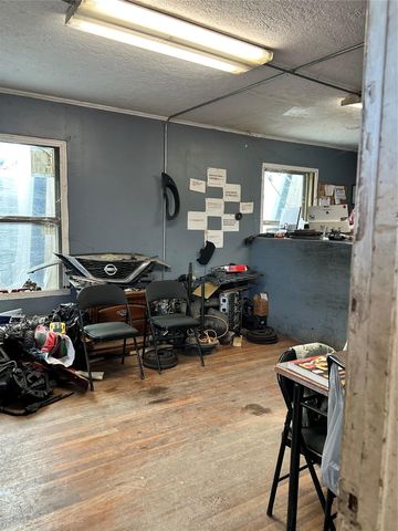 9300 Winkler Drive, Houston, TX 77017