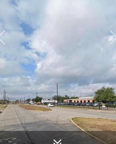 9300 Winkler Drive, Houston, TX 77017