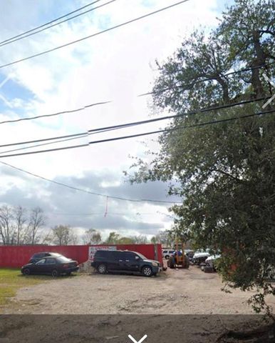 9300 Winkler Drive, Houston, TX 77017