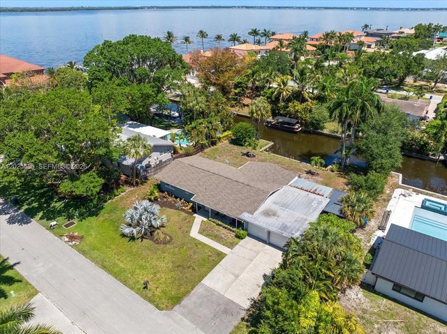 1229 Carlene Avenue, Fort Myers, FL 33901