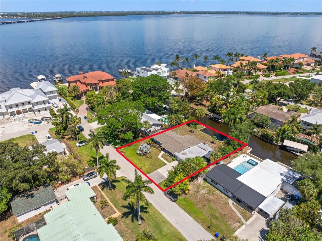 1229 Carlene Avenue, Fort Myers, FL 33901
