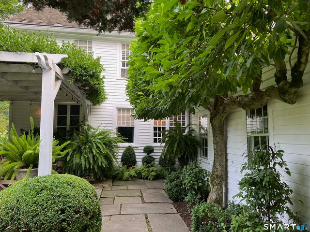 35 Sill Lane, Old Lyme, CT 06371