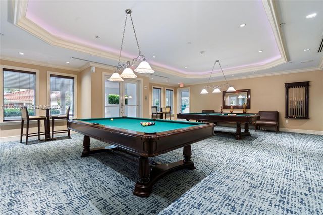 19900 E Country Club Dr 616, Aventura, FL 33180