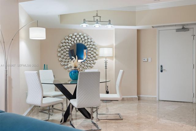 19900 E Country Club Dr 616, Aventura, FL 33180