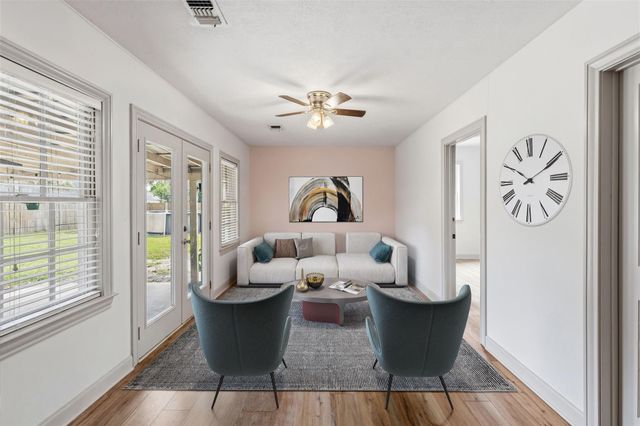 1902 Edgewood Street, Liberty, TX 77575