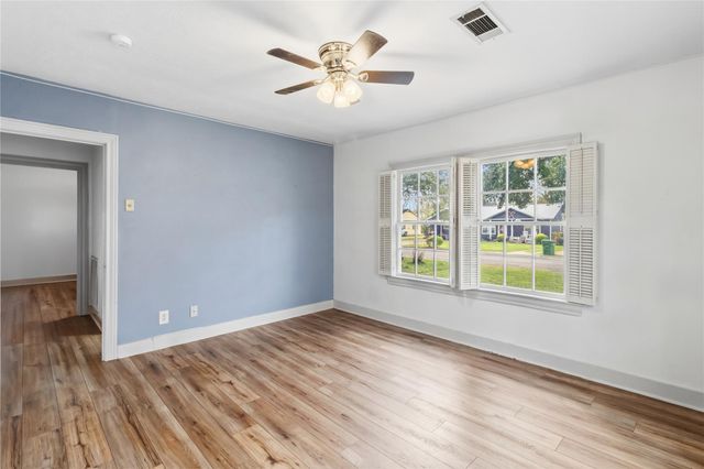 1902 Edgewood Street, Liberty, TX 77575