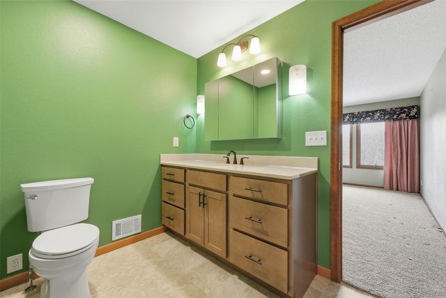 1549 Matterhorn Drive NE, Cedar Rapids, IA 52402