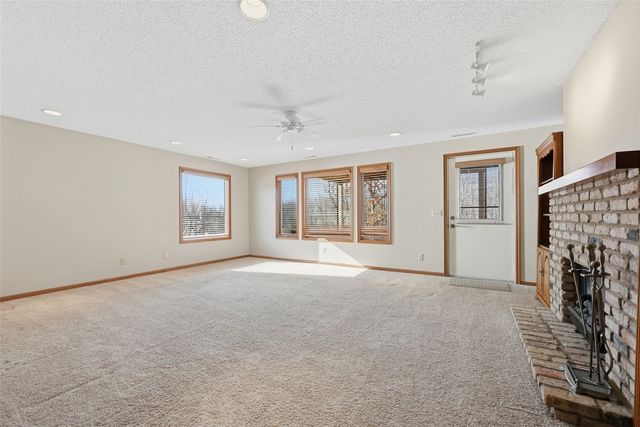 1549 Matterhorn Drive NE, Cedar Rapids, IA 52402