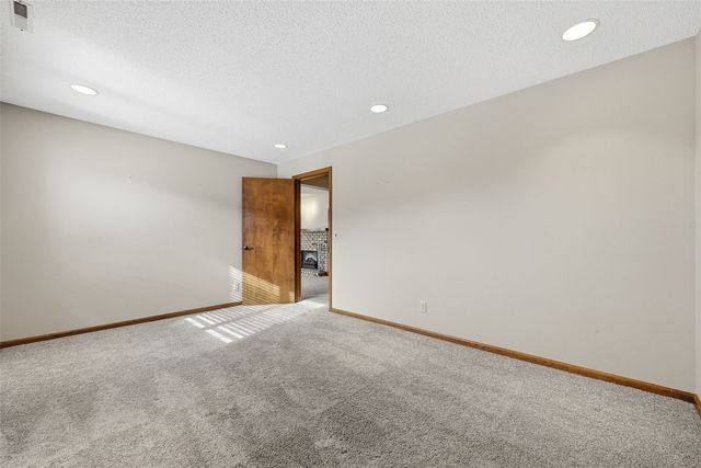 1549 Matterhorn Drive NE, Cedar Rapids, IA 52402