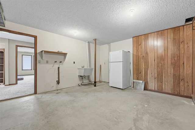 1549 Matterhorn Drive NE, Cedar Rapids, IA 52402