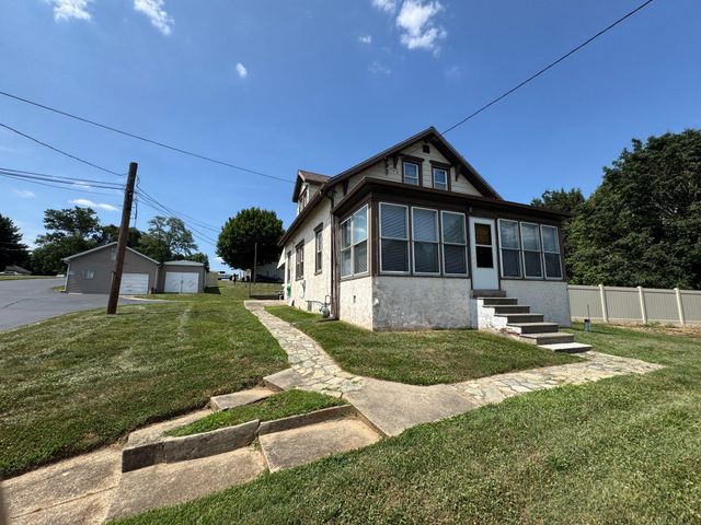 31 BRIDGETOWN PIKE, Feasterville-trevose, PA 19053