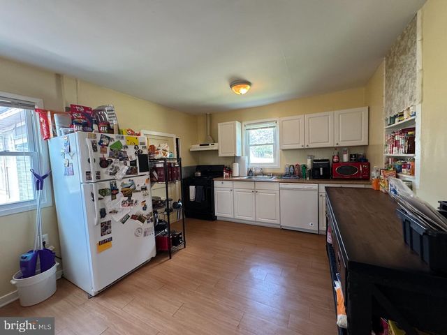 31 BRIDGETOWN PIKE, Feasterville-trevose, PA 19053