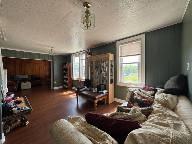 31 BRIDGETOWN PIKE, Feasterville-trevose, PA 19053