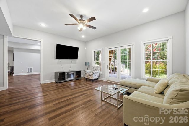 579 Morning Glory Court, Lake Wylie, SC 29710