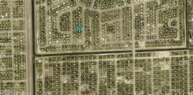 744 Longbow LN, Lehigh Acres, FL 33972