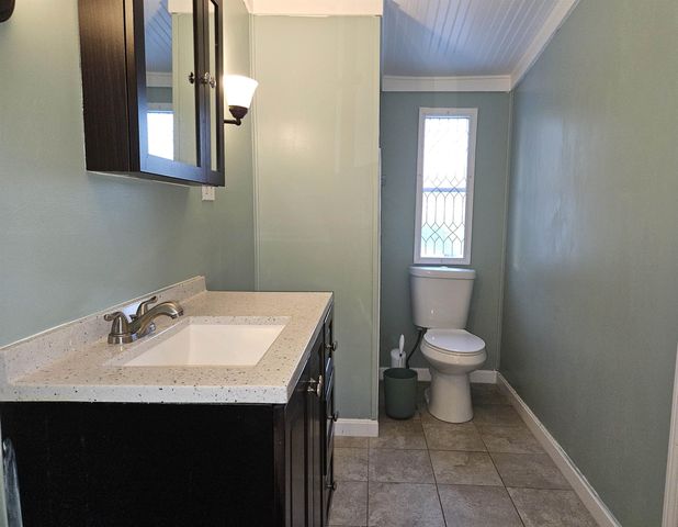 1025 Mountainview Avenue, Charlestown, NH 03603