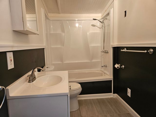 1025 Mountainview Avenue, Charlestown, NH 03603