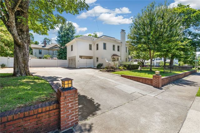 356 N Washington Avenue, Fayetteville, AR 72701