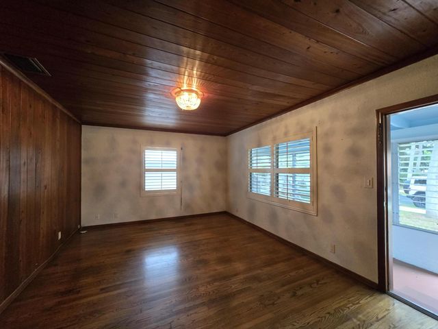 621 NW Australian Street, Stuart, FL 34994