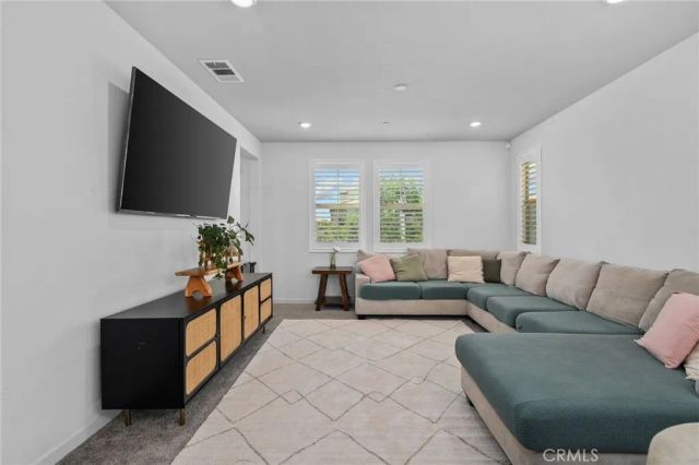 2280 Rose Garden Court, Upland, CA 91786