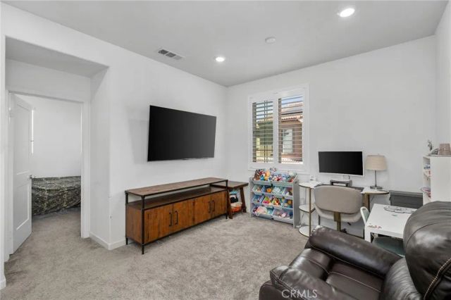 2280 Rose Garden Court, Upland, CA 91786