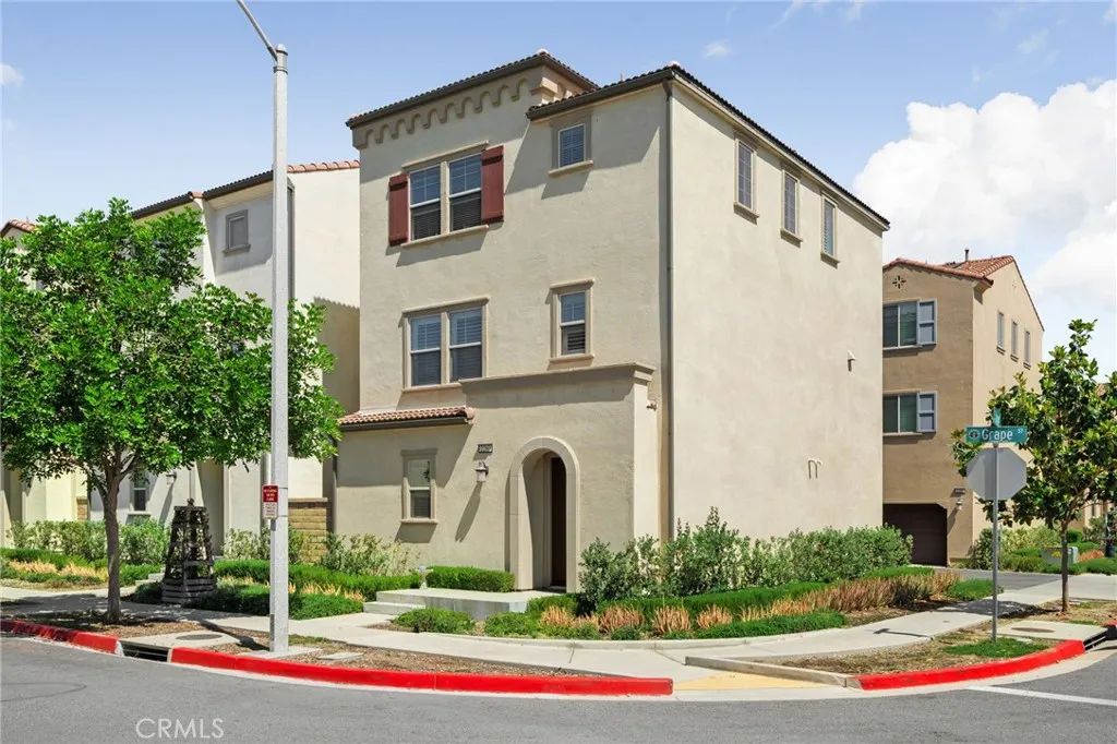 2280 Rose Garden Court, Upland, CA 91786