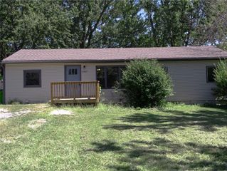 17417 S Benton Drive, Belton, MO 64012