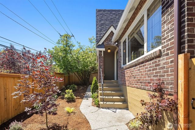 1618 NE 80th Street, Seattle, WA 98115
