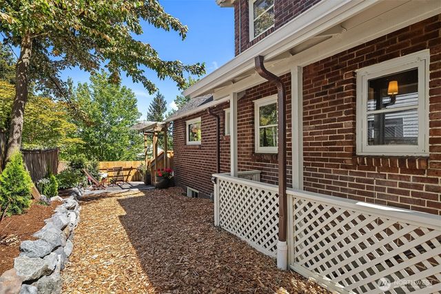 1618 NE 80th Street, Seattle, WA 98115