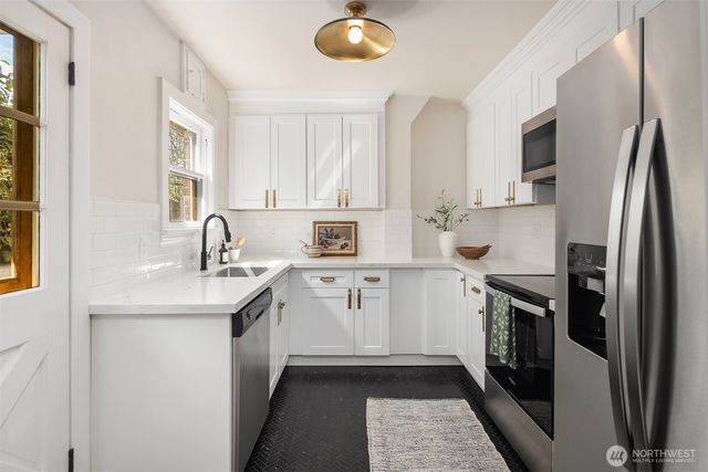 1618 NE 80th Street, Seattle, WA 98115