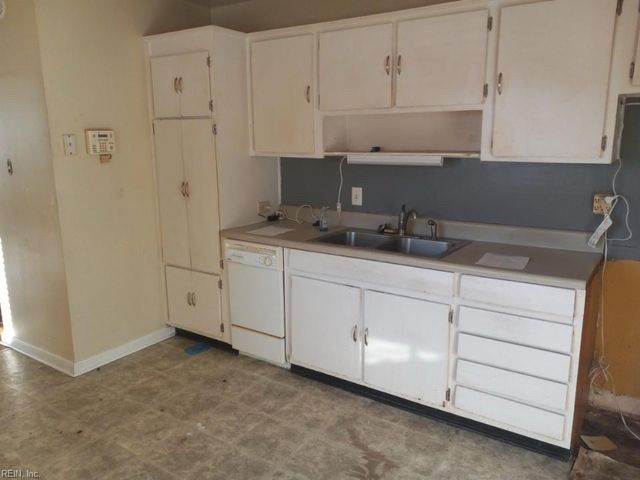 3616 Kim TER, Virginia Beach, VA 23452