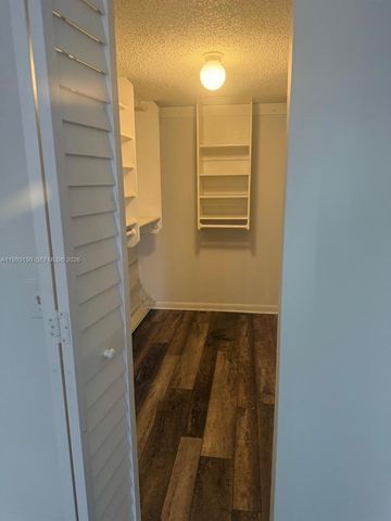 109 Lake Emerald Dr 102, Oakland Park, FL 33309