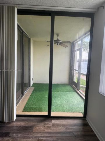 109 Lake Emerald Dr 102, Oakland Park, FL 33309