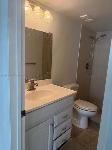 109 Lake Emerald Dr 102, Oakland Park, FL 33309